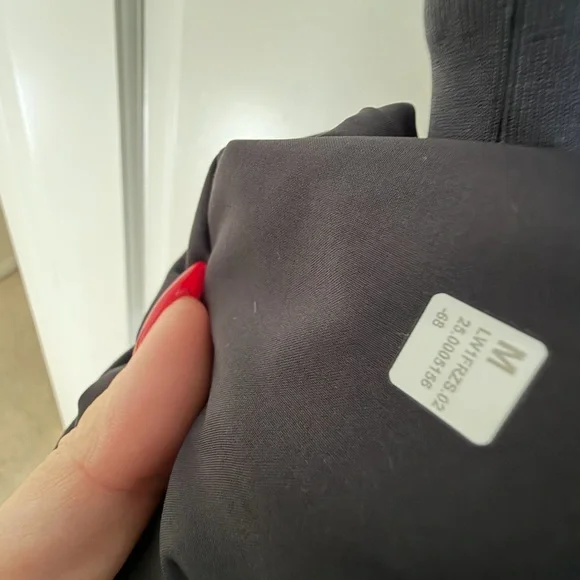 Lululemon Drapey Softstreme Romper Black Medium New w/o Tags - Picture 3 of 3